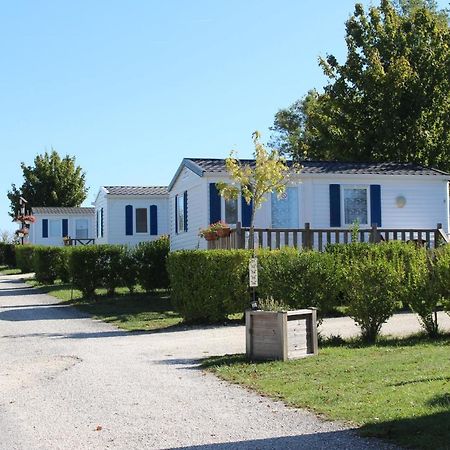 Camping Du Pontis Verteillac Zewnętrze zdjęcie