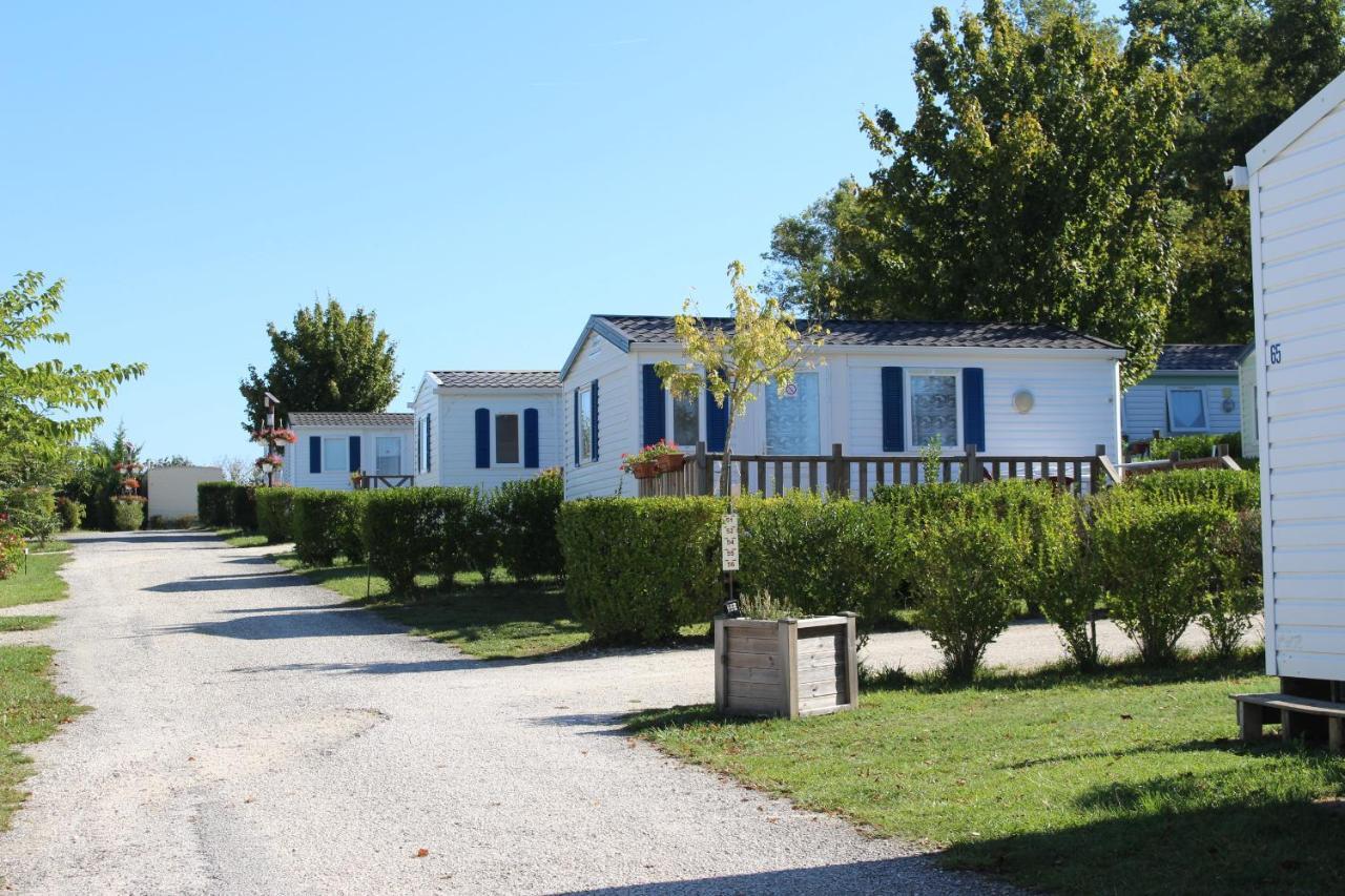 Camping Du Pontis Verteillac Zewnętrze zdjęcie