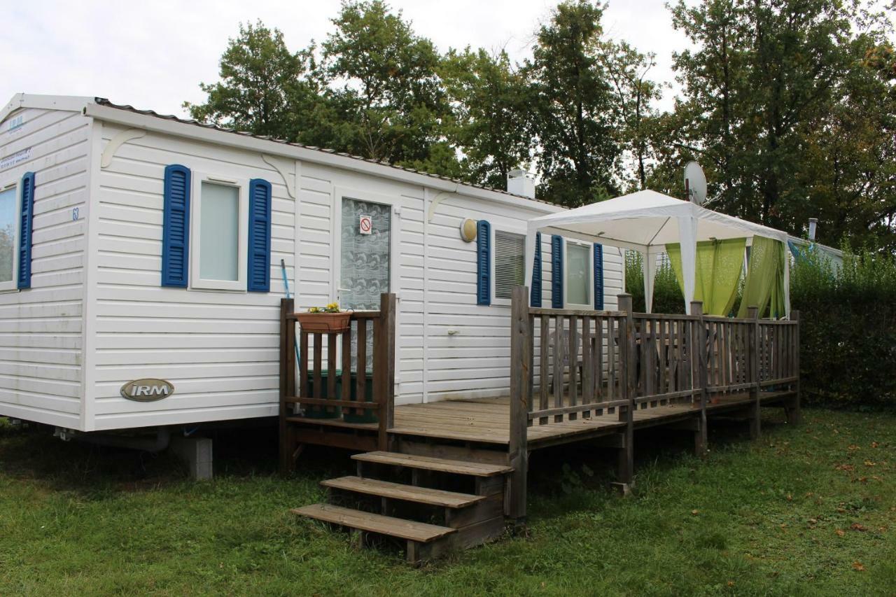 Camping Du Pontis Verteillac Zewnętrze zdjęcie