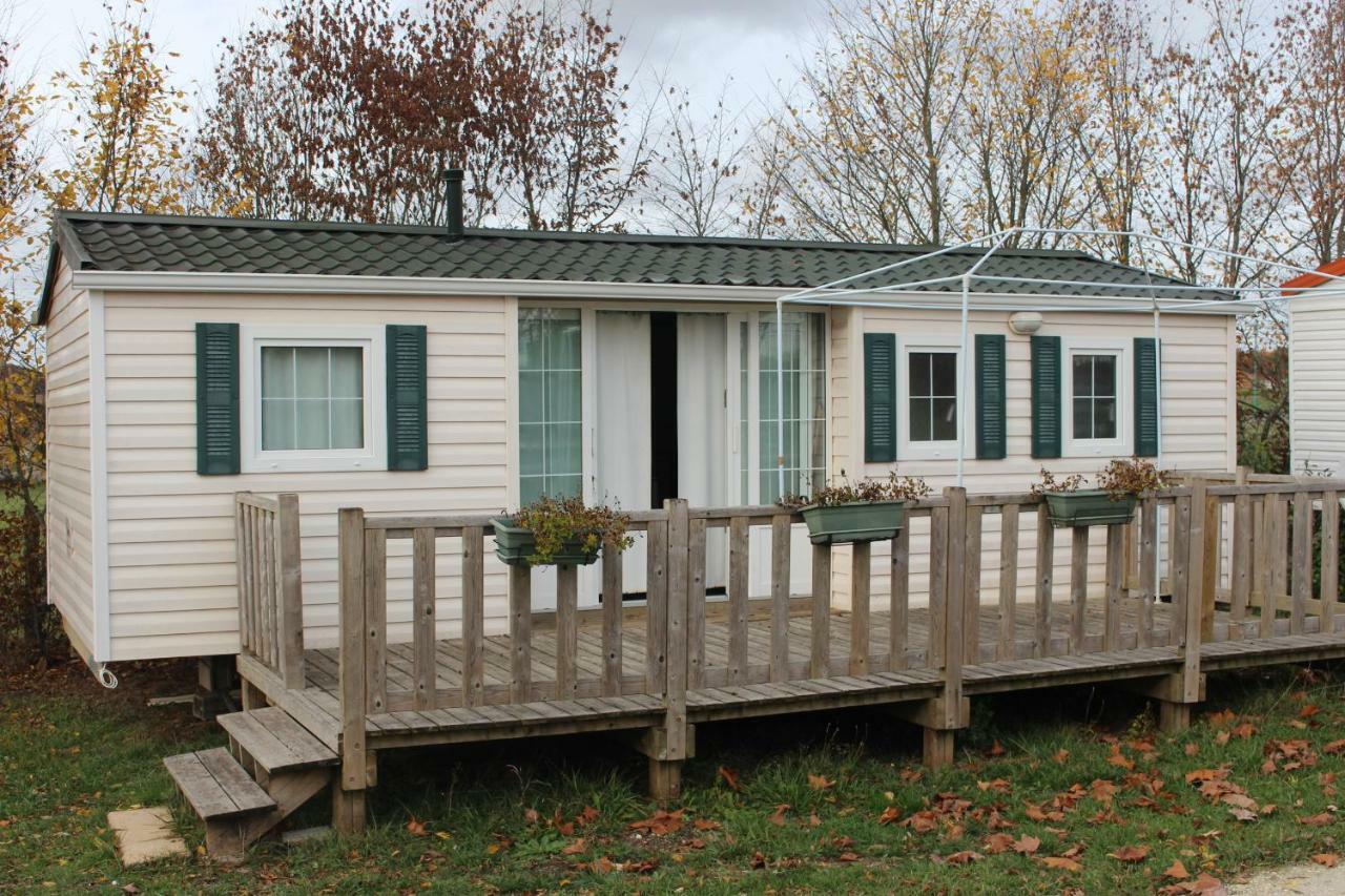 Camping Du Pontis Verteillac Zewnętrze zdjęcie